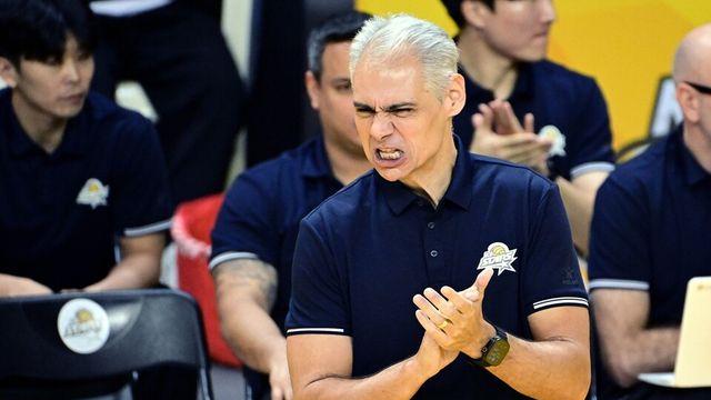 레오나르도 KB손해보험 감독 