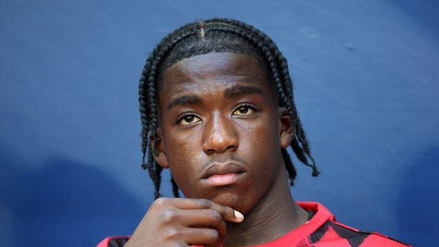 이게 가능해? ‘1군 데뷔 못 한’ 맨유 유망주, 북중미 월드컵 출전 가능성…“콩고민주공화국이 제안했어”