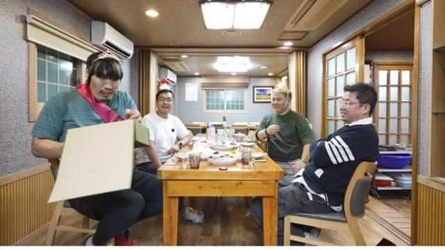 최홍만, 10살 연하 한예슬 닮은 썸녀 공개...제주 맛집 어디?