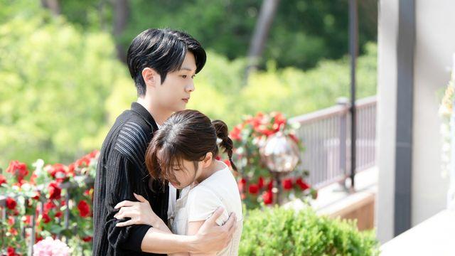 '우주메리미'부터 '키괜'까지…돌고돌아 다시 '로맨틱 코미디'