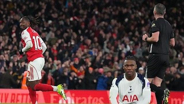 '최다골 손흥민 없으니 와르르' 토트넘, 북런던 더비서 1-4 참패…90분 내내 얻어맞았다→아스널 선두 질주+토트넘 9위 추락