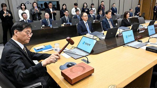 한은, 내년 성장률 전망치 올릴 듯…전문가들 