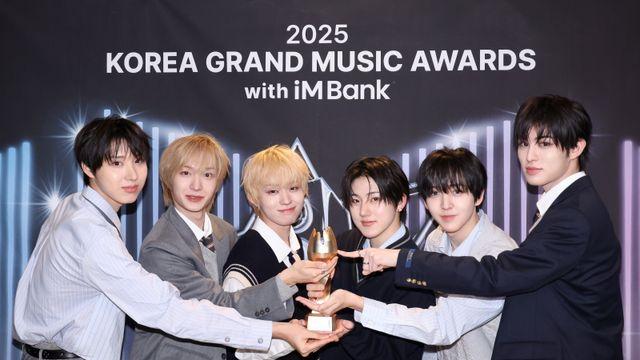 ‘처음 불러보는 노래’로 처음 찍은 역주행... 킥플립, 이름값 시작됐다 [IS포커스]