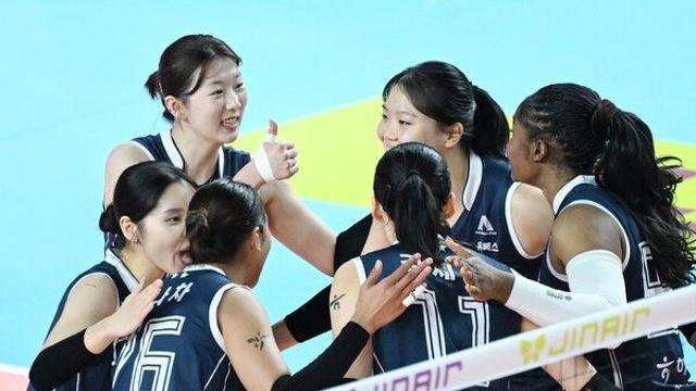 ‘공격력 폭발’ 한국도로공사, GS칼텍스 3-1 제압...9연승 질주