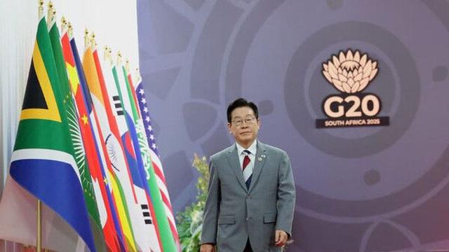 이 대통령 “남북대화 재개 위한 여건 조성, 美 트럼프와 긴밀히 협의