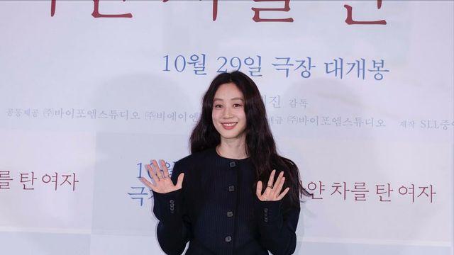 장원영, 제니는 겨울 스커트에 아무 스타킹이나 신지 않아요