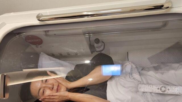 한혜연, 케이지 속 긴장한 표정… “줄기세포 시술 받았어요” [IS하이컷]