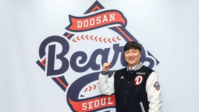 국민 우익수가 왔다!…두산, 이진영 1·2군 타격 총괄코치 선임 