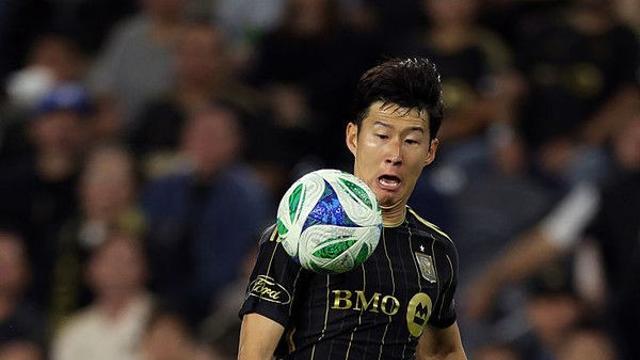 '멀티골 차력쇼→승부차기 골대 불운' 손흥민의 운수 좋은 날… LAFC 우승 도전 끝, 밴쿠버에 승부차기 끝 패배 [MLS컵 PO 리뷰]