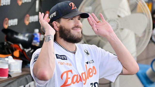 'KBO 최초 외인 투수 4관왕' 폰세, WBC 멕시코 대표팀 합류...