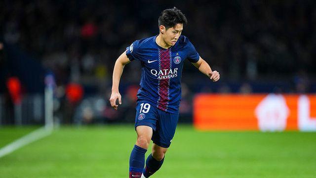 “아시아 NO.1!” PSG 팬들, 이강인 향해 축하 걸개… 이강인은 ‘리그 1호골’로 화답