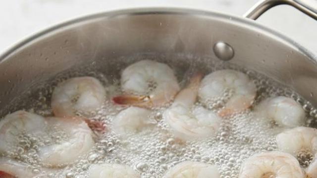 전부 속았다…익히면 익힐수록 '투명'해지는 새우의 정체