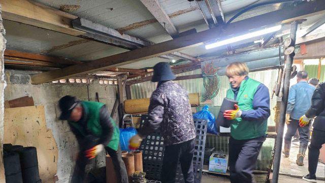 청산면 새마을지도자회, 동절기 사랑의 연탄 나눔