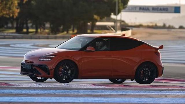 제네시스 “GV60 마그마 EV, 9000rpm V6 슈퍼카 운전 느낌 줄 것”