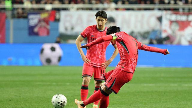 손흥민 대체 왜 프리킥 안 찼나? 英분노 터졌다...“적어도 20골은 더 넣었을 것”