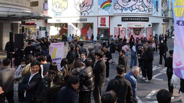 오직 20대만 다르다… 이 대통령·민주당 당혹스럽게 하는 여론조사 결과