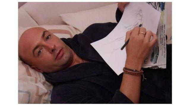 잠 만 잤는데도 돈을 버는 남자