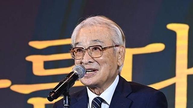 70년 활동 남기고…'현역 최고령 배우' 故이순재, '건강 이상' 근황 끝 별세 [종합]