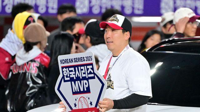 이르면 25일 발표? '김현수 SAGA' 드디어 끝나나→'실탄 강제 축적' KT, KS MVP 진짜 품을까