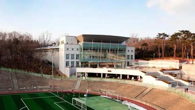 서울 내 위치 최악으로 유명한 콘서트장