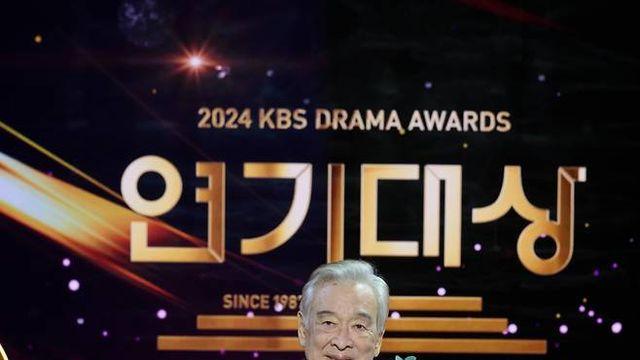 “시청자에게 평생 신세 졌습니다”…姑이순재의 뭉클했던 마지막 인사