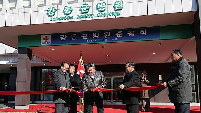 안보는 러시아 경제는 중국? 북한 '생존 공식' 성공하기 어려운 이유는