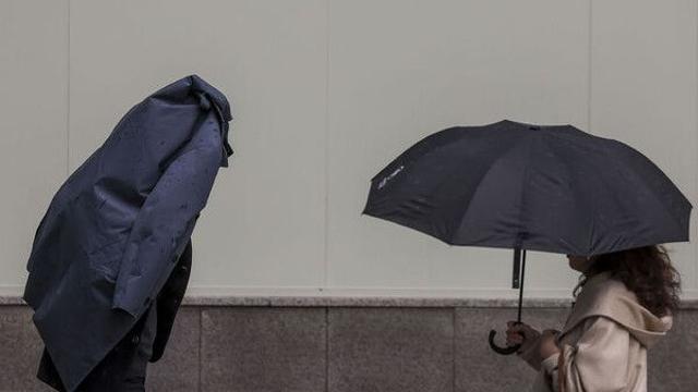 인천, 포근한 늦가을 날씨…돌풍 동반 황사비 주의