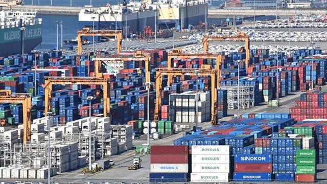 IMF, 내년 韓 1.8% 성장 전망…