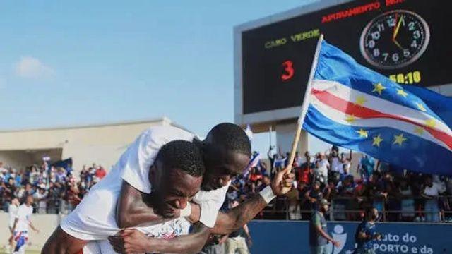 사상 처음으로 월드컵 진출한 나라들.jpg,,