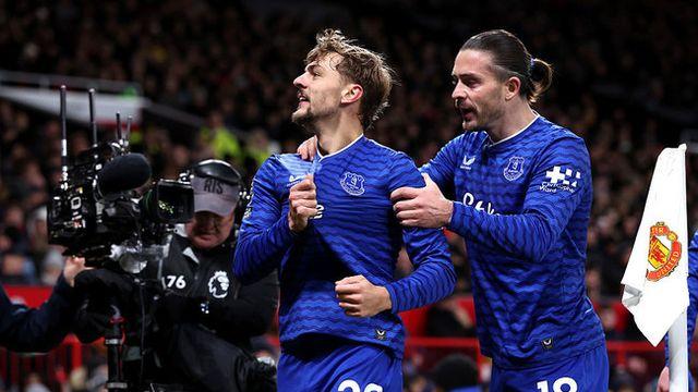 [PL REVIEW] 10명도 못 이기는 맨유, 졸전 또 졸전! '듀스버리-홀 선제골' 에버턴에 0-1 패배