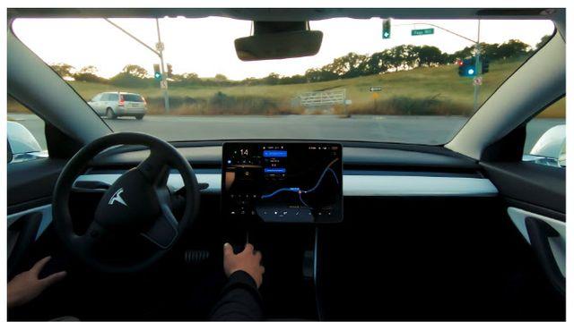 테슬라, '감독형 FSD' 韓 정식 배포…HW4 차량 우선 적용