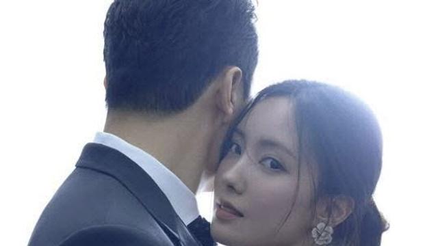 티아라 효민 시어머니는 수필작가… 책 인증