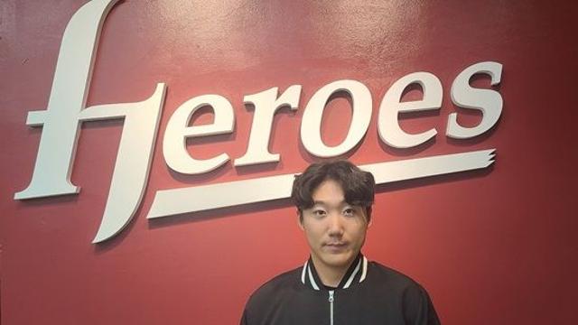 초대형 트레이드 주인공, '곰모' 가서 악수 200번 왜?→