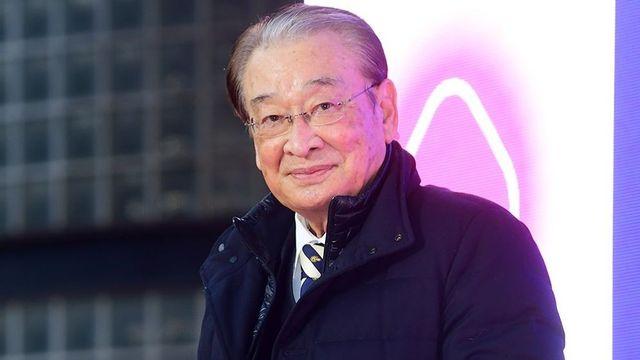 故이순재, 문화 예술인 최고 영예 ‘금관문화훈장’ 받았다