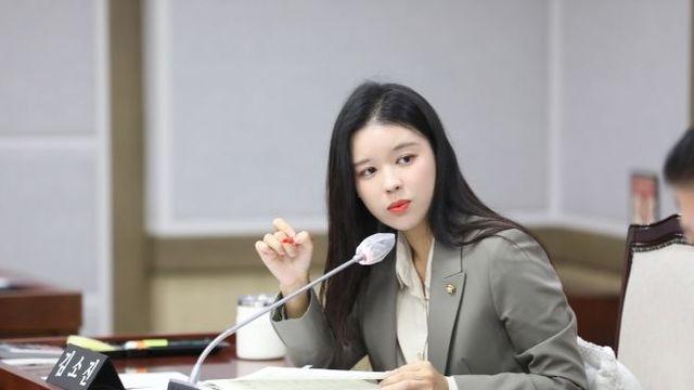 수원특례시의회 김소진 의원, “국공립어린이집 정원 현실에 맞게 조정”여성가족국 행감서 주요 현안 지적