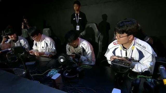 [PMGC] DRX, 파이널 직행 불씨 살렸다…커트라인 3점 차 '턱밑 추격'