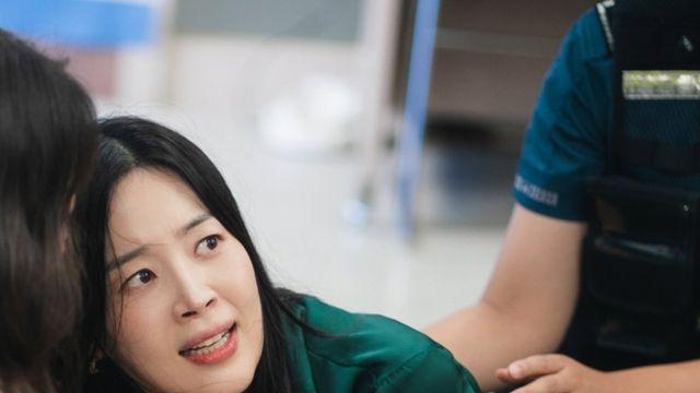 앙숙 쇼호스트, 결국 경찰서行…김희선·한지혜 폭풍전야 (다음생은 없으니까)