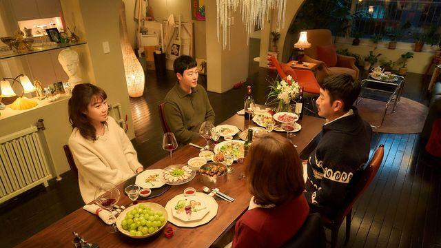 감독 하정우가 '윗집사람들'에 전체 자막을 넣은 현실적 배경