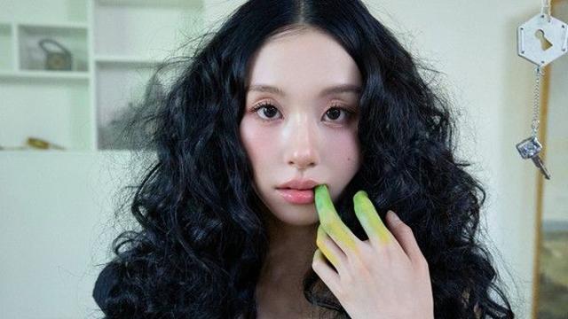 트와이스 채영, 잠정 활동 중단... 왜?