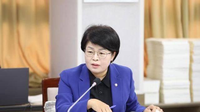 수원특례시의회 김경례 의원, 장안구 내 버스정류장 온열의자 설치 요구