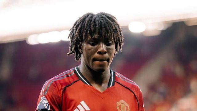 박지성 등번호 '13번' 이어받았는데 잘하는 게 하나도 없다...최저평점 3점 받은 도르구