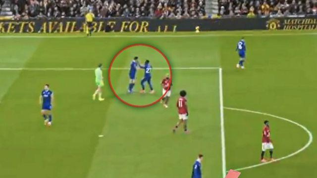 17년 만에 나온 황당 퇴장! 경기 도중 동료 안면 가격→감독 반응은? “내 선수끼리 싸우는 거 좋아해”