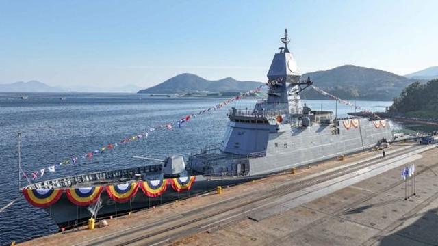 해역함대의 주력 전투함…해군, 3600톤급 호위함 ‘전남함’ 진수