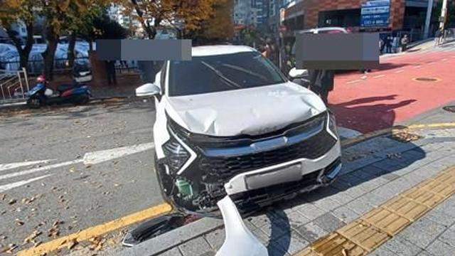 부산 우암동서 유턴 차량이 모녀 치어…초등생 딸 숨지고 엄마 중상