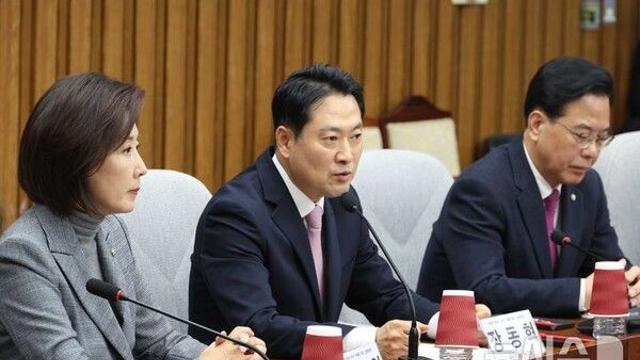 장동혁, 김천서 농민 만나 