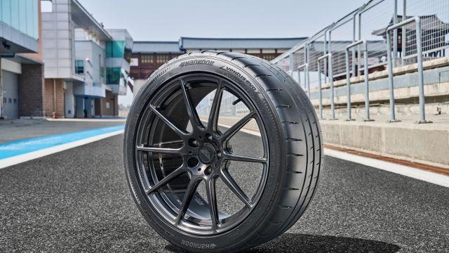 '절대강자' 벤투스, 글로벌 무대 휩쓴 초고성능 타이어 호평