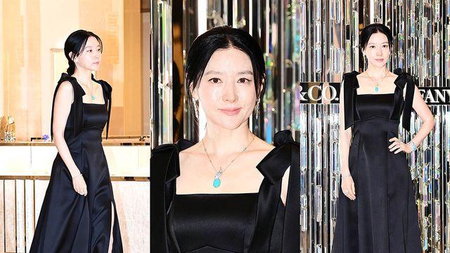 '이 얼굴이 50대라니'…이영애, 시간이 거꾸로 흐르는 명품 비주얼