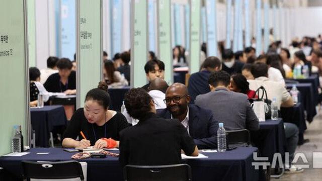 산업부, 해외 150개 바이어 초청 수출 상담회…판로 개척 지원