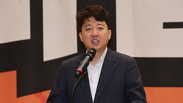 경찰, 이준석 '대선 TV토론 여성 신체 발언' 무혐의 결론
