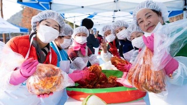 애터미(주), 보은군 저소득층·경로당에 ‘김장김치 3300kg’ 기탁